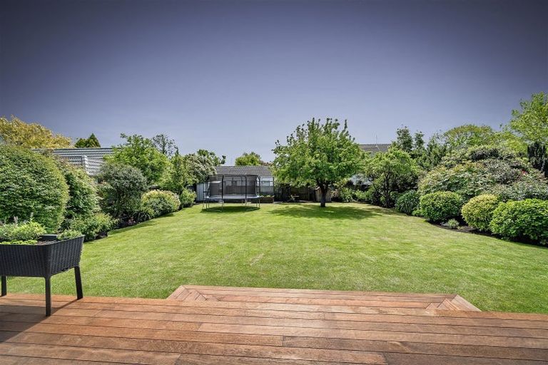 Photo of property in 28 Wairakei Road, Strowan, Christchurch, 8052