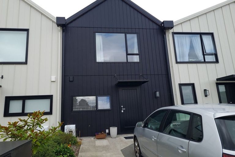 Photo of property in 30 Dahl Drive, Wallaceville, Upper Hutt, 5018