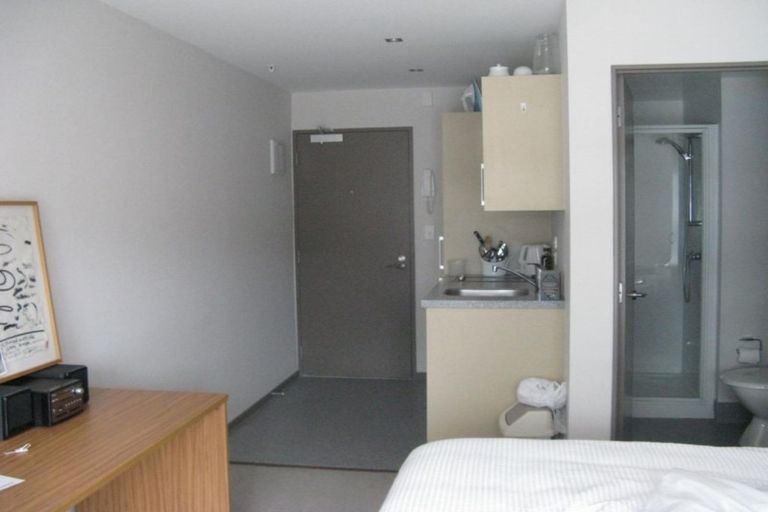 Photo of property in Dual Apartments, 108/142 Vivian Street, Te Aro, Wellington, 6011