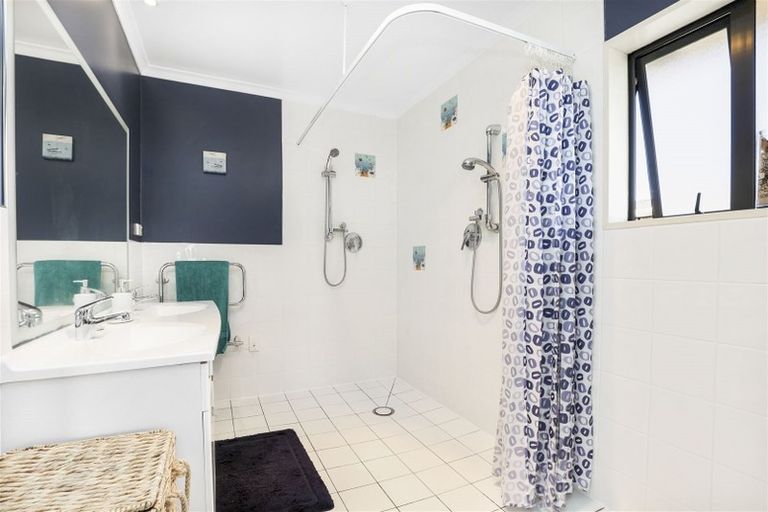 Photo of property in 29 Cairns Crescent, Rototuna, Hamilton, 3210