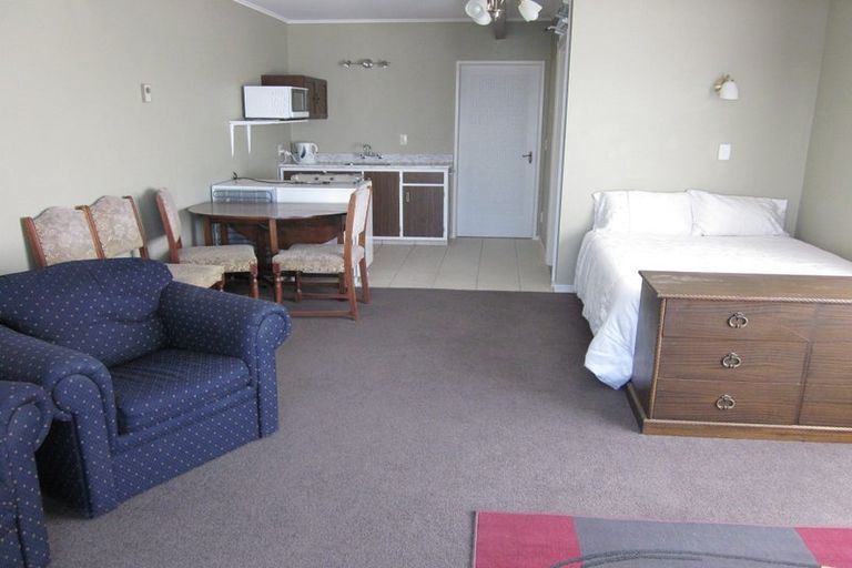 Photo of property in 64 Rama Crescent, Khandallah, Wellington, 6035