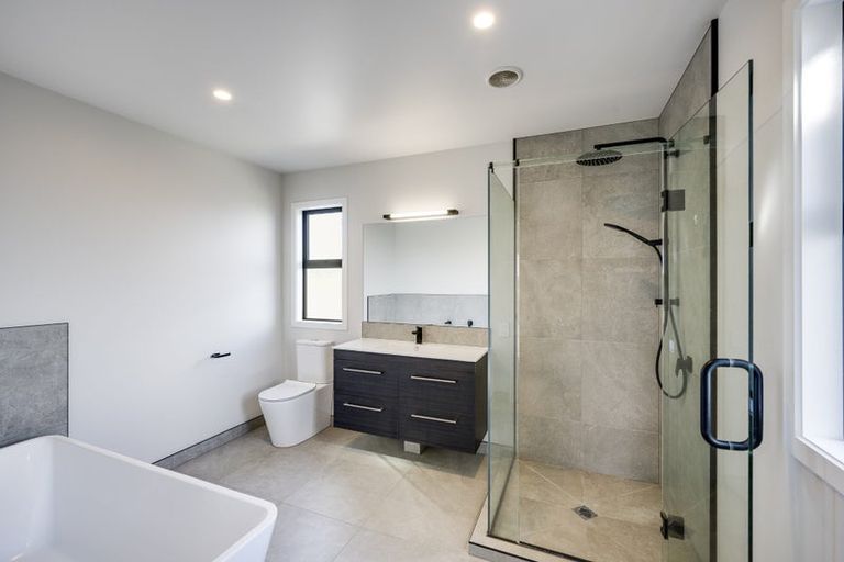 Photo of property in 24 Aspiring Drive, Poraiti, Napier, 4112