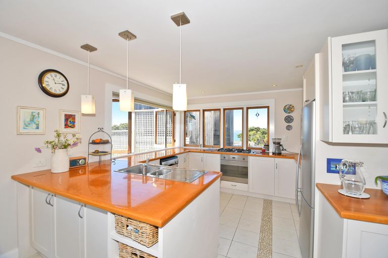 Photo of property in 1 Penguin Street, Leigh, 0985