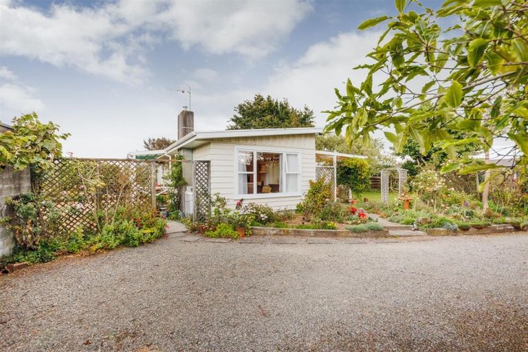 Photo of property in 6 Dalrymple Place, Marton, 4710