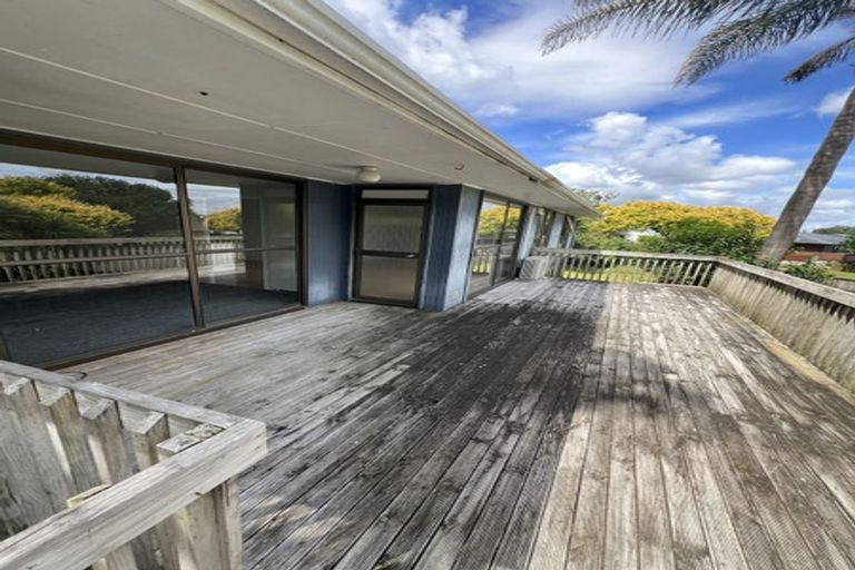 Photo of property in 16 Chrisarda Place, Red Hill, Papakura, 2110