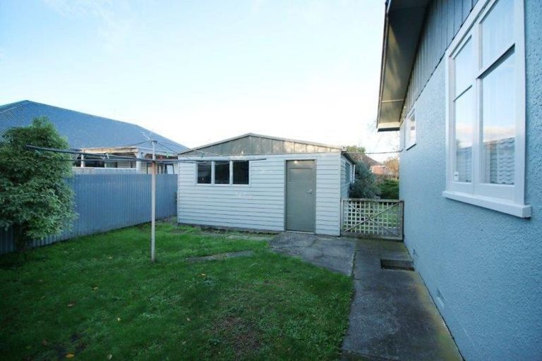 Photo of property in 5 Waterloo Crescent, Hokowhitu, Palmerston North, 4410