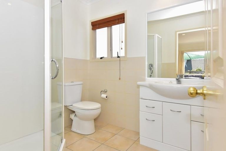 Photo of property in 17 Manara Place, The Gardens, Auckland, 2105