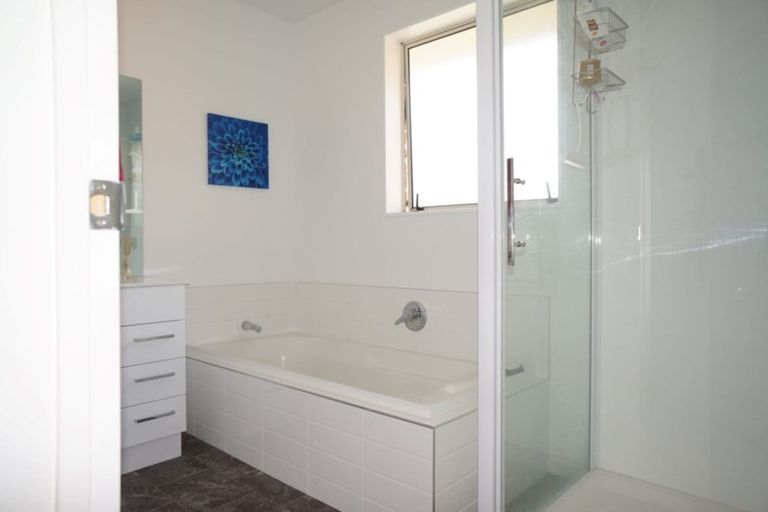 Photo of property in 39 Welsford Street, Woodend, 7610