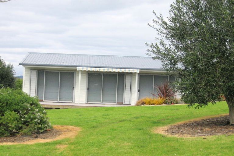 Photo of property in 1 Emmerdale Drive, Hahei, Whitianga, 3591