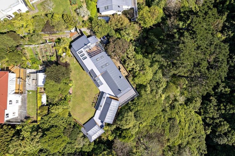 Photo of property in 188 Wadestown Road, Wadestown, Wellington, 6012