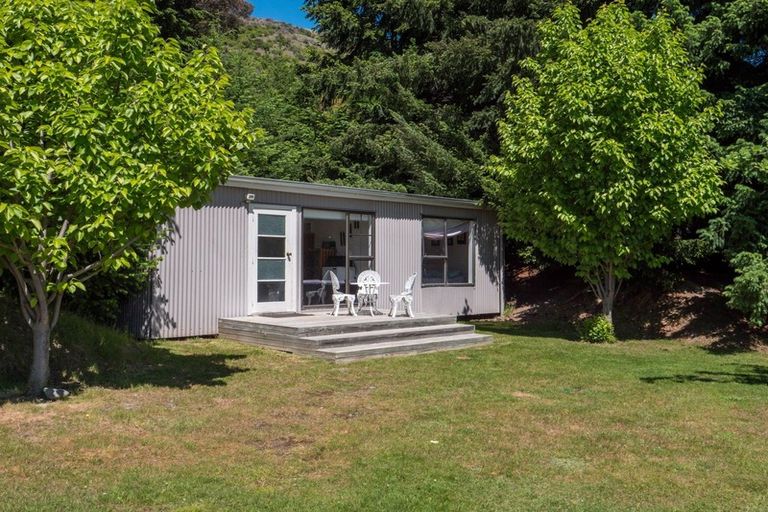 Photo of property in 100 Whitechapel Road, Arrow Junction, Queenstown, 9371