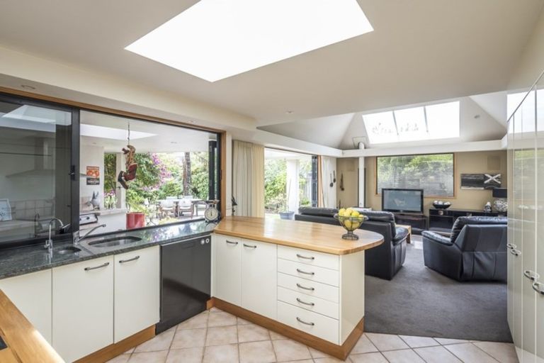 Photo of property in 11a Nathan Avenue, Paraparaumu Beach, Paraparaumu, 5032