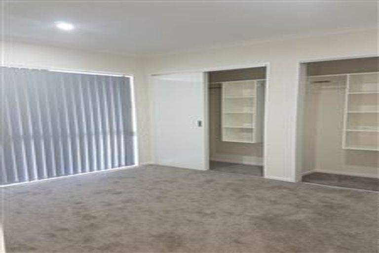 Photo of property in 33 Koroheke Road, Takanini, 2110