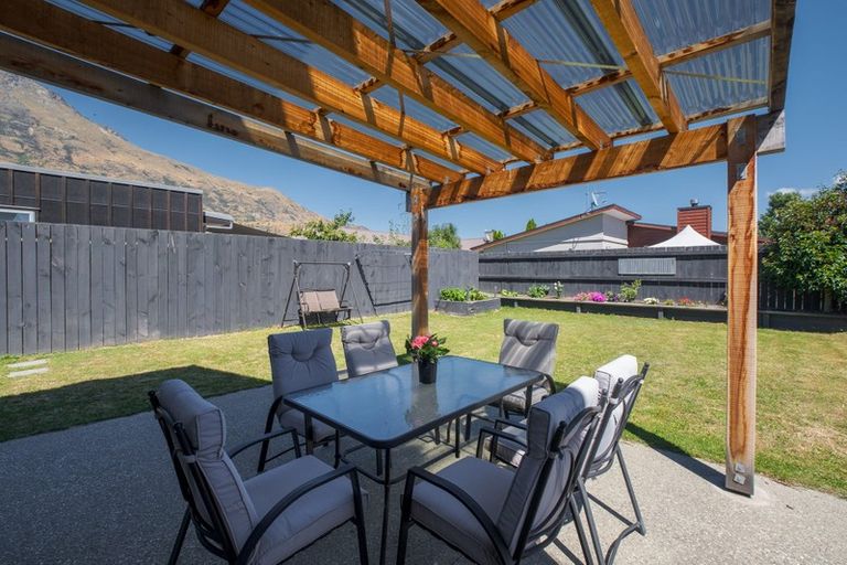 Photo of property in 10 Onslow Road, Lake Hayes, Queenstown, 9304