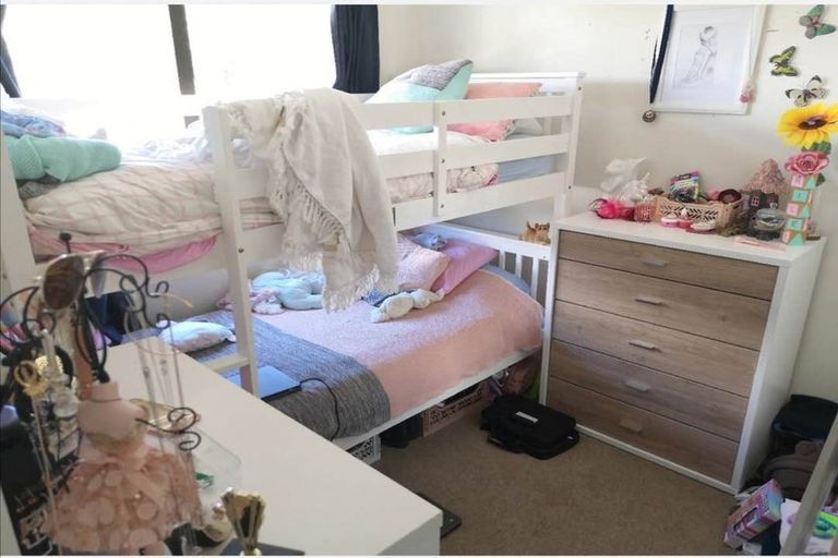 Photo of property in 3/85 Kaurilands Road, Titirangi, Auckland, 0604