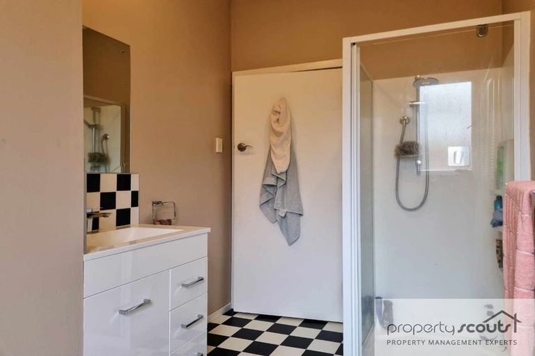 Photo of property in 292 Huatoki Street, Upper Vogeltown, New Plymouth, 4310