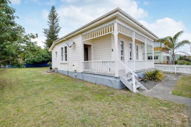 Photo of property in 92 Te Awa Avenue, Te Awa, Napier, 4110