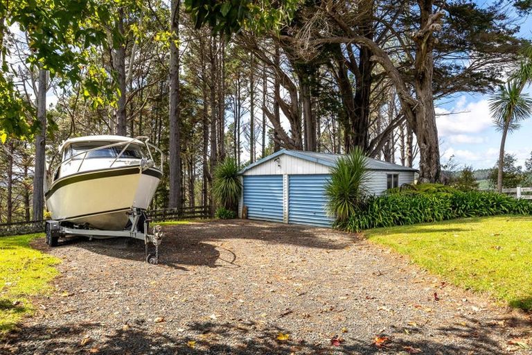 Photo of property in 603 Peak Road, Helensville, 0875