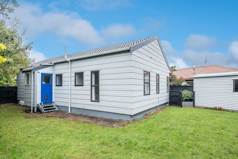 Photo of property in 74 Rimu Street, Waikanae, 5036