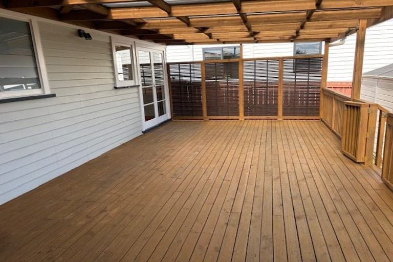 Photo of property in 15 Dakota Avenue, Beach Haven, Auckland, 0626