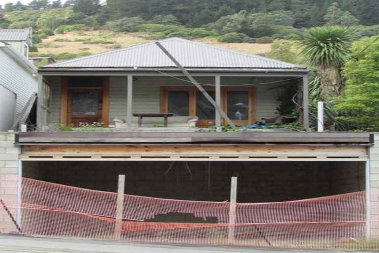Photo of property in 70 Oxford Street, Lyttelton, 8082