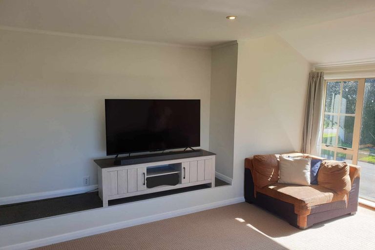 Photo of property in 24 Tremewan Street, Tawa, Wellington, 5028