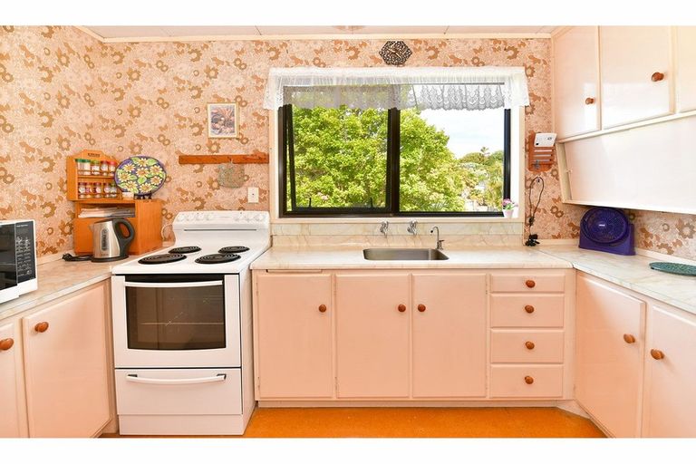 Photo of property in 15b Gilshennan Valley, Red Beach, 0932