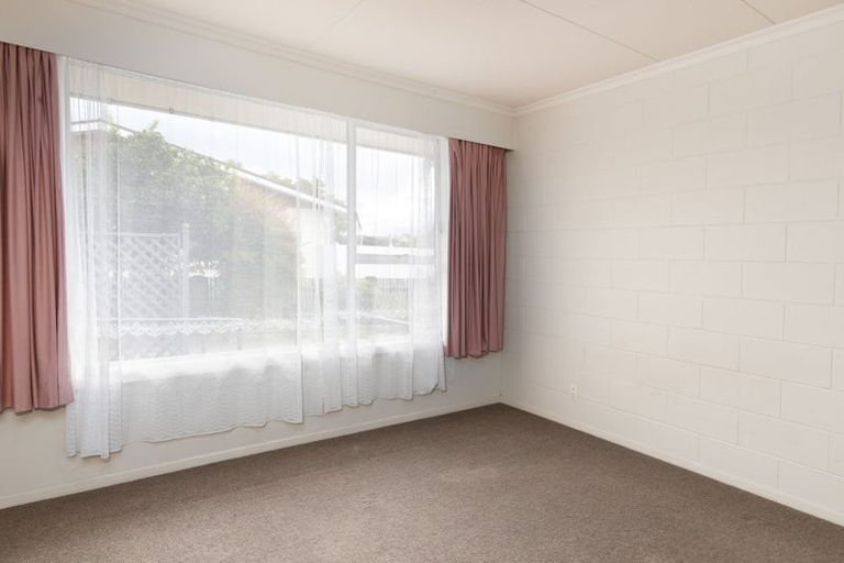 Photo of property in 2/12 Newbourne Crescent, Redwoodtown, Blenheim, 7201