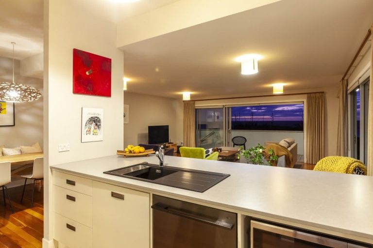 Photo of property in 121 The Parade, Paekakariki, 5034