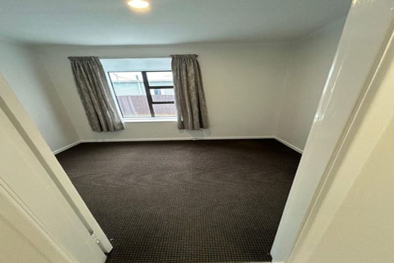 Photo of property in 9 Pohutukawa Street, Woburn, Lower Hutt, 5010