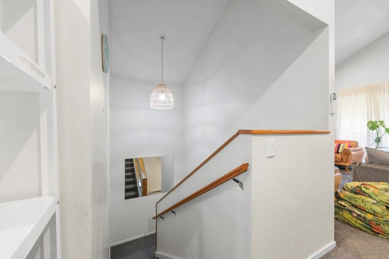 Photo of property in 8 Wye Place, Fernhill, Queenstown, 9300
