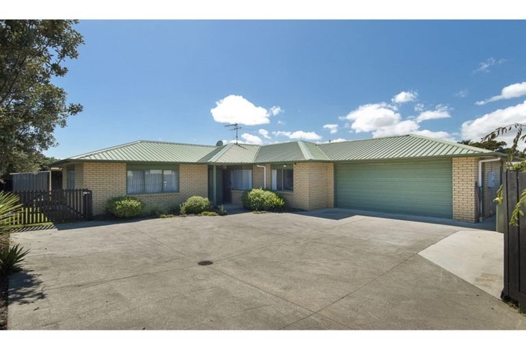 Photo of property in 10a Howden Street, Waiuku, 2123
