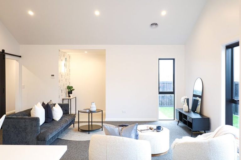 Photo of property in 1 Mangatainoka Lane, Awapuni, 4412