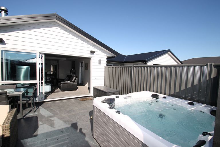 Photo of property in 45 Silver Springs Boulevard, Mosgiel, 9024