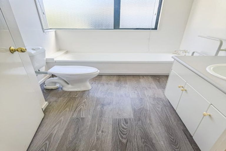 Photo of property in 84 Churchill Drive, Taradale, Napier, 4112