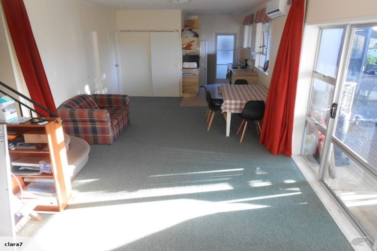 Photo of property in 1/87-89 Hinemoa Street, Birkenhead, Auckland, 0626