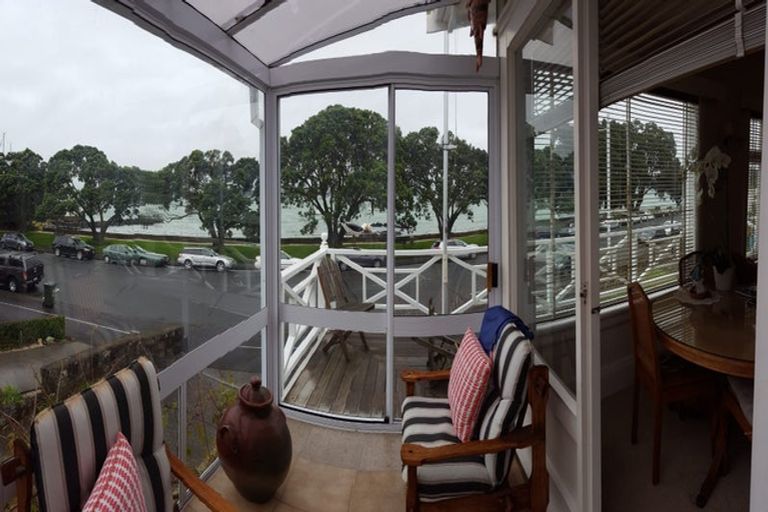 Photo of property in 16 King Edward Parade, Devonport, Auckland, 0624