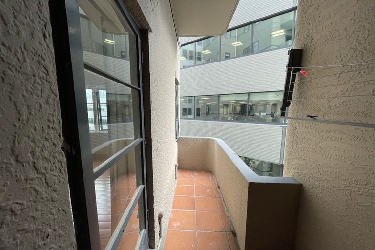 Photo of property in Westhaven Apartments, 11/127 Molesworth Street, Thorndon, Wellington, 6011