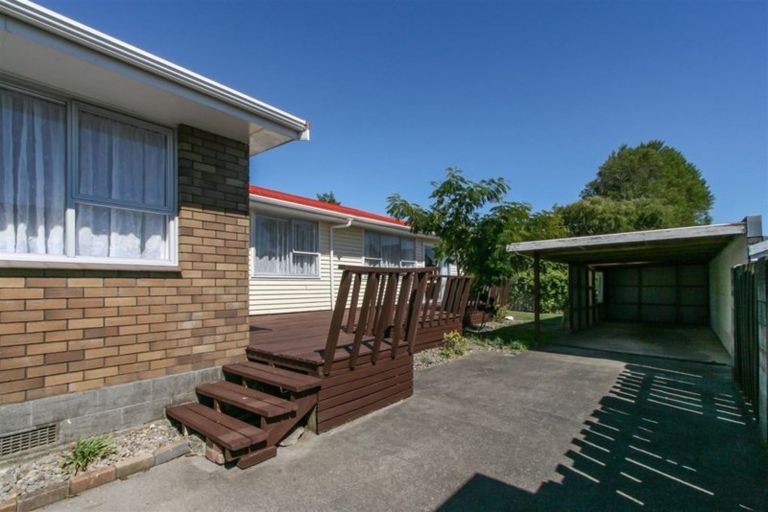 Photo of property in 14 Nikau Street, Inglewood, 4330