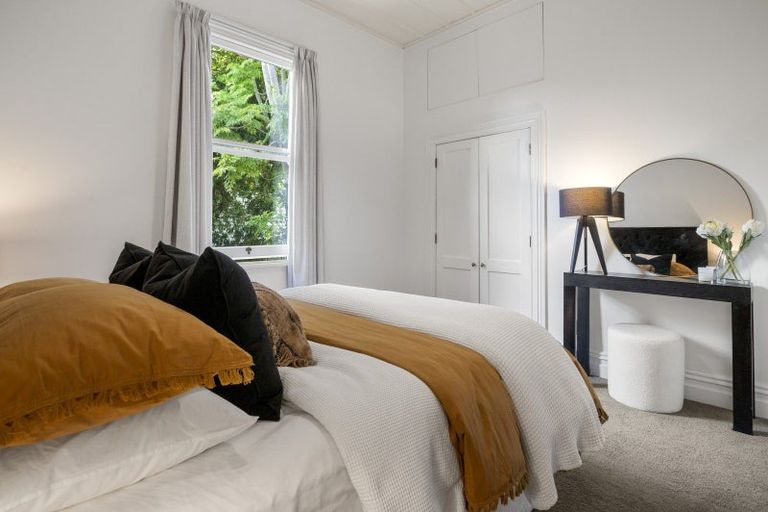 Photo of property in 68 Palmerston Road, Birkenhead, Auckland, 0626