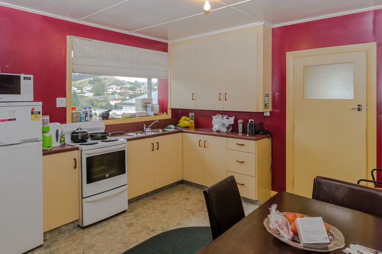 Photo of property in 32 Koremata Street, Green Island, Dunedin, 9018