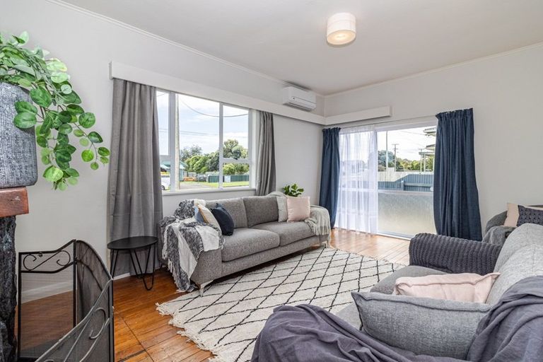 Photo of property in 186 Cornfoot Street, Castlecliff, Whanganui, 4501