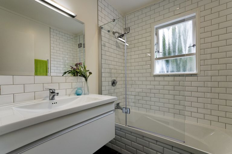 Photo of property in 34 Dolbear Street, Titirangi, Auckland, 0604