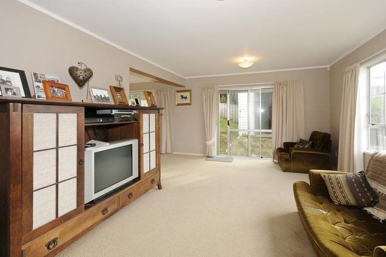 Photo of property in 35 Old Coach Road, Johnsonville, Wellington, 6037