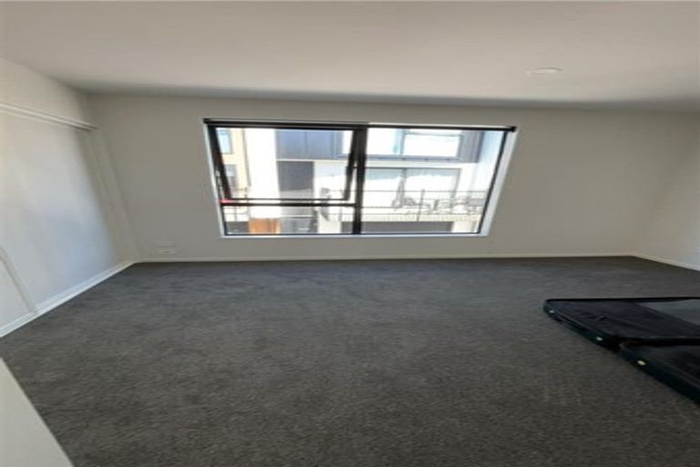 Photo of property in 2/325 Lincoln Road, Addington, Christchurch, 8024