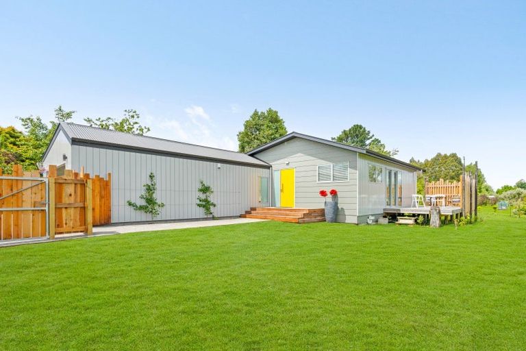 Photo of property in 131 Lincoln Road, Carterton, 5713