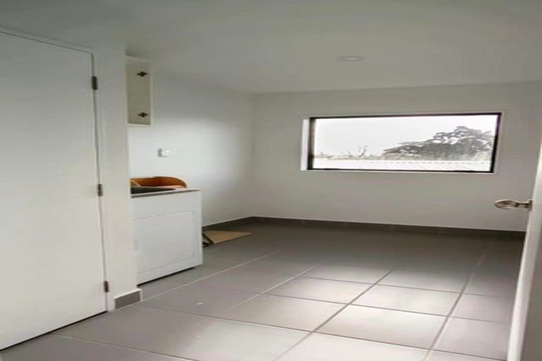 Photo of property in 103r Glengarry Road, Glen Eden, Auckland, 0602