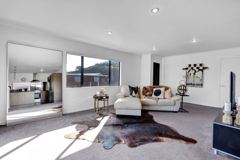 Photo of property in 76 Oranga Street, Westown, New Plymouth, 4310