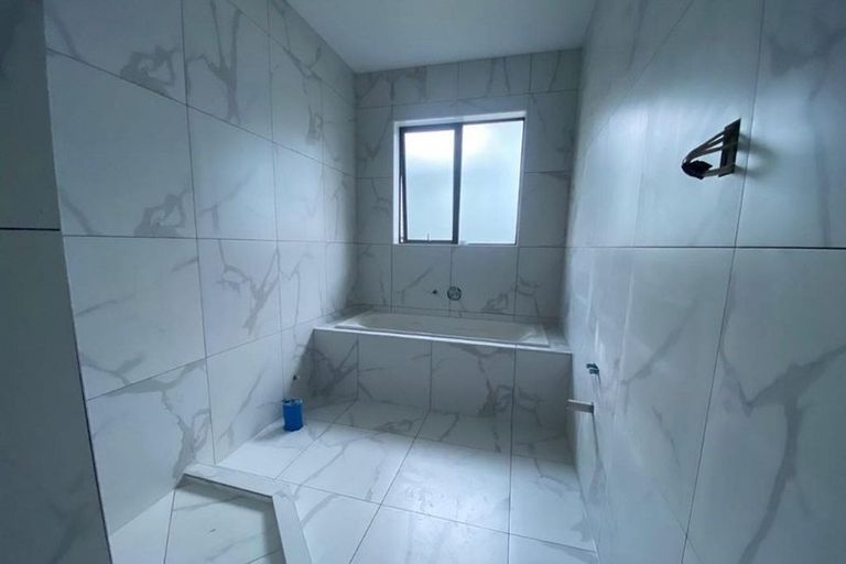 Photo of property in 152 Arran Point Parade, Orewa, 0931