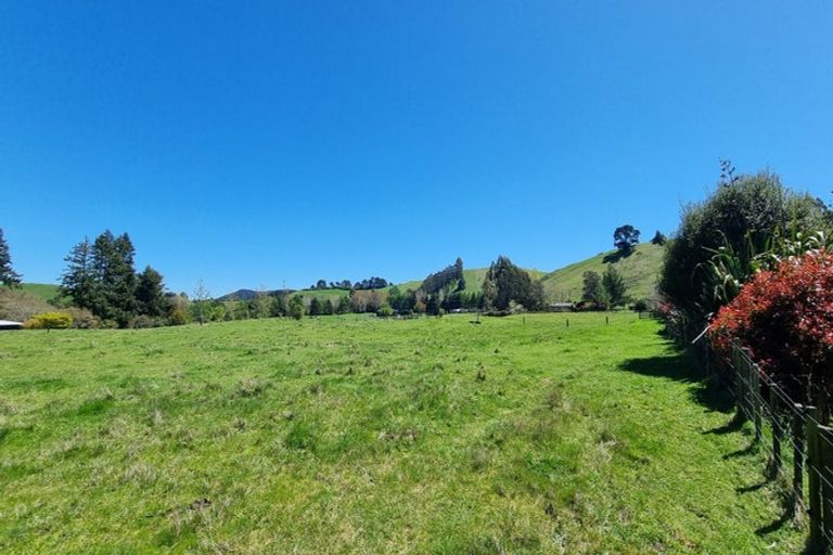Photo of property in 299 Whangamata Road, Kinloch, Taupo, 3377